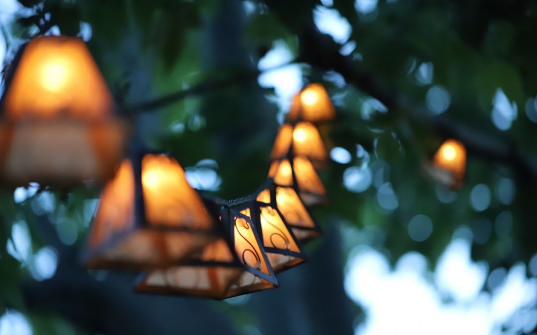 Garden party chic : le traiteur haut de gamme à la rescousse